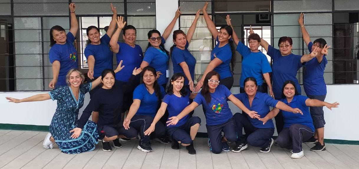 Equipo del Colegio Carlos A. Mannucci en una actividad institucional