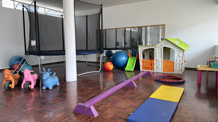 Aula psicomotriz del Colegio Carlos A. Mannucci
